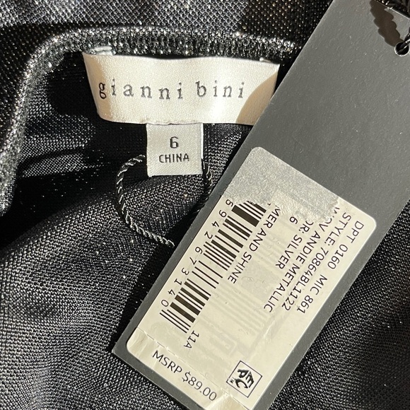 Gianni Bini Metallic Sweetheart Neck Long Sleeve Square Back Top - Picture 5 of 5